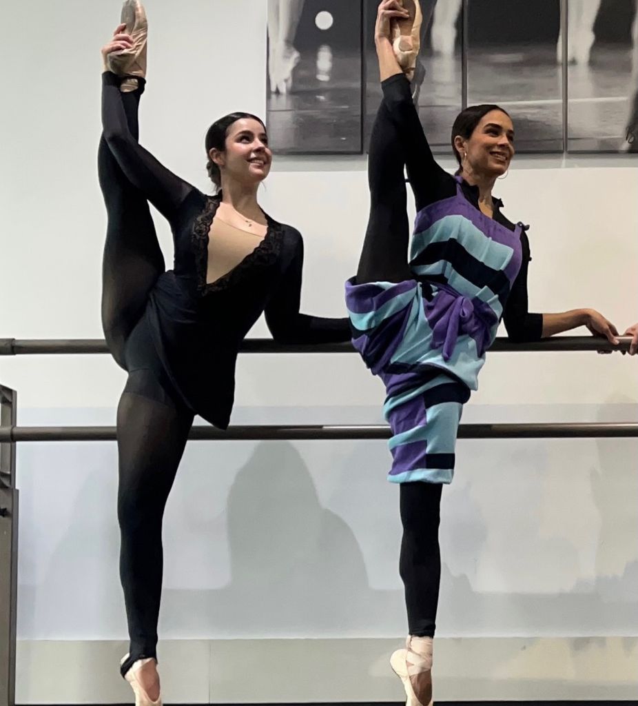 Biby Gaytán y su hija Paula Capetillo coparten el amor por el ballet.
