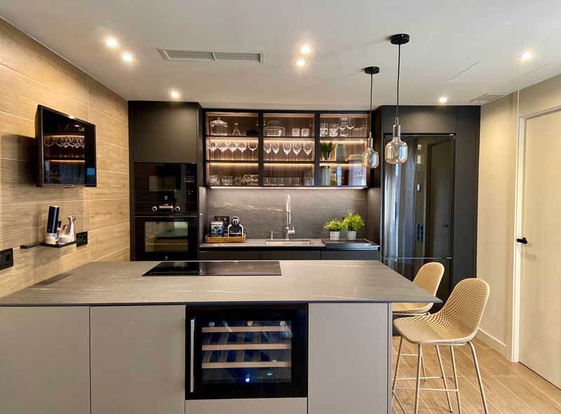 Vinotecas para casa: ideas, instalación, modelos y precios