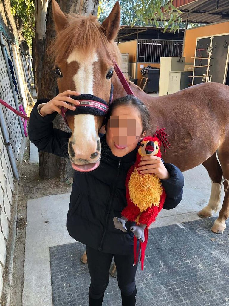 Sira Martínez, la hija de Luis Enrique, celebra el cumpleaños de su hermana Xana