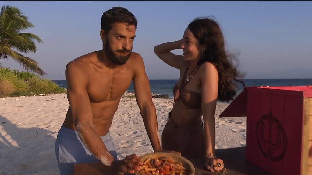 Borja recibe la visita de su pareja Ana en SV