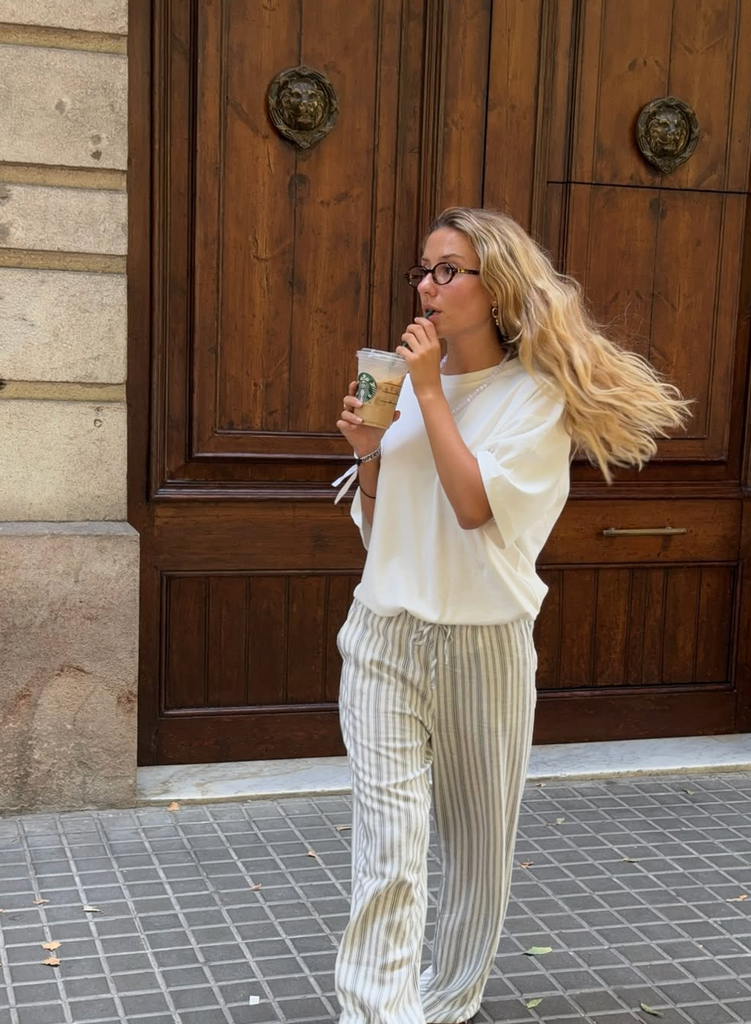 ¡HOLA! Fashion Llevar camiseta blanca de lunes a domingo