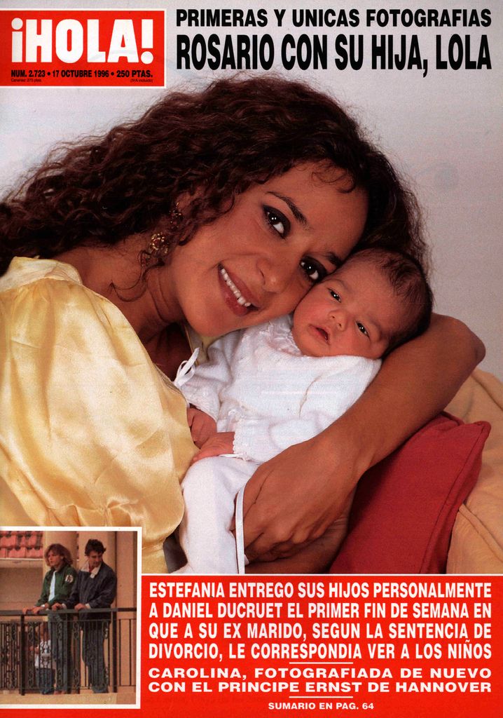 Rosario Flores con su hija Lola (17 de octubre de 1996)