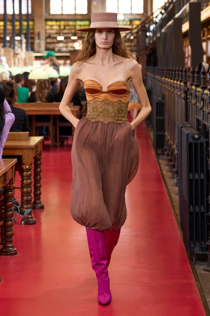 Paris Fashion Week: desfile de Valentino (Primavera/Verano 2027)