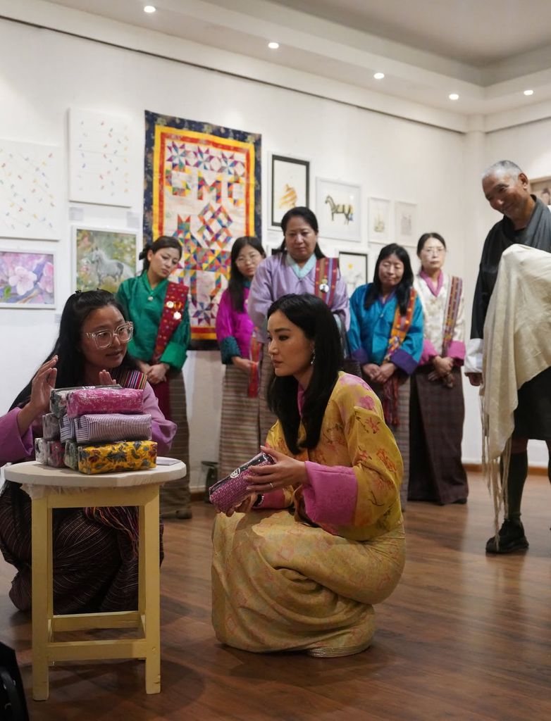 Jetsun Pema en la inauguración del festival de arte con detalles en su honor