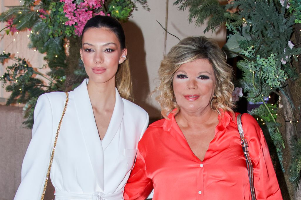 La presentadora y su hija en su 58 cumpleaños en 2023
