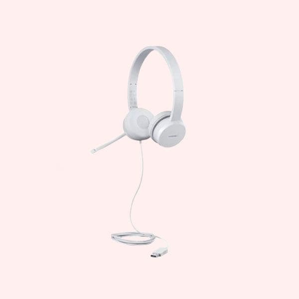 Unos auriculares con cable