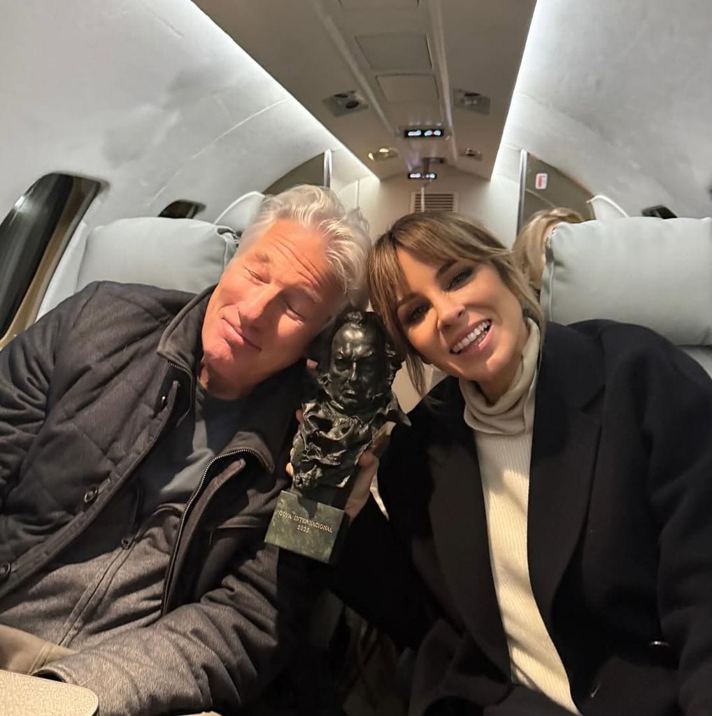 Richard Gere y Alejandra Gere regresan a casa con el Goya