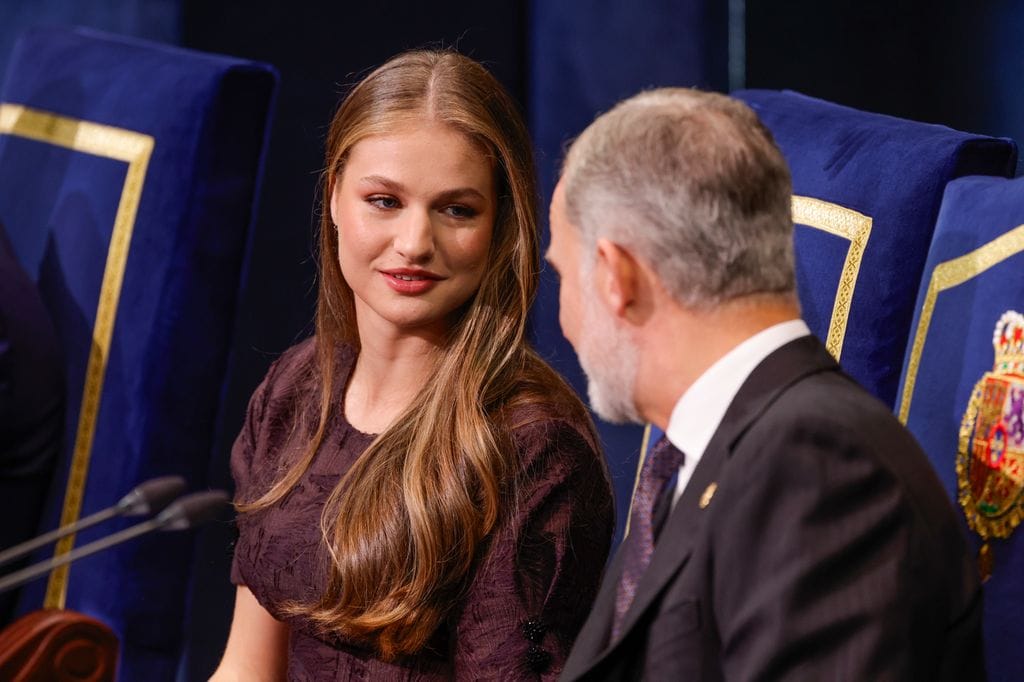 La princesa Leonor junto al Rey Felipe