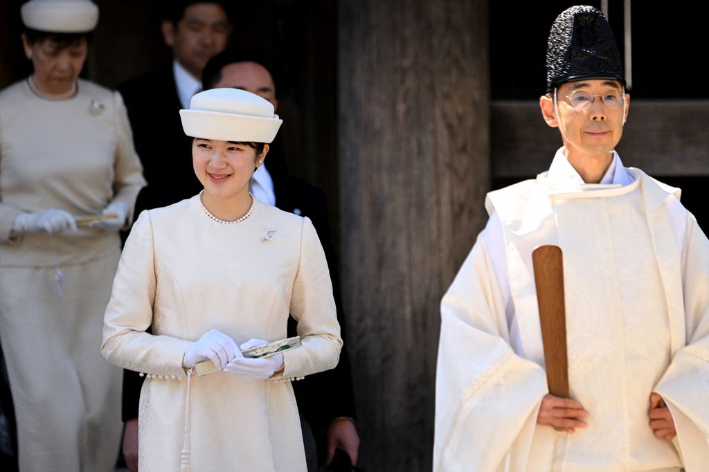Fiel al estricto protocolo de la Casa Imperial, la princesa ha recurrido al mismo estilismo ceremonial que ya había lucido en una anterior aparición oficial.