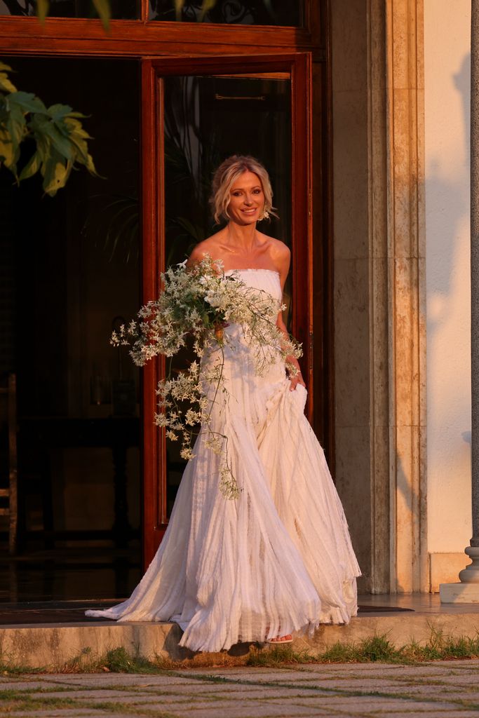 Susanna Griso vestida de novia en su boda con Luis Enriquez en la Costa Brava, 2026.