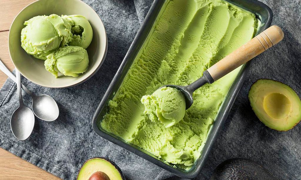 Bandeja de helado de aguacate