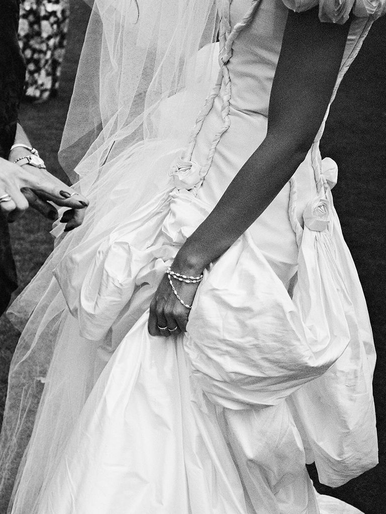 Vestido de novia de Castellar Granados con flores en 3D
