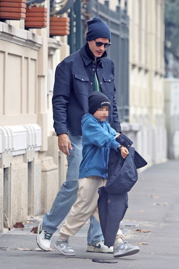 Morata recoge a su hijo en casa de Alice