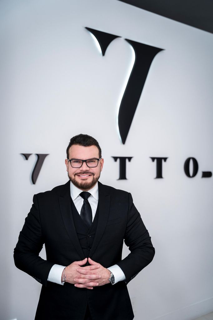 El doctor José Vitto es un especialista en el tema que nos explica las causas de la calvicie femenina y cómo evitar el problema