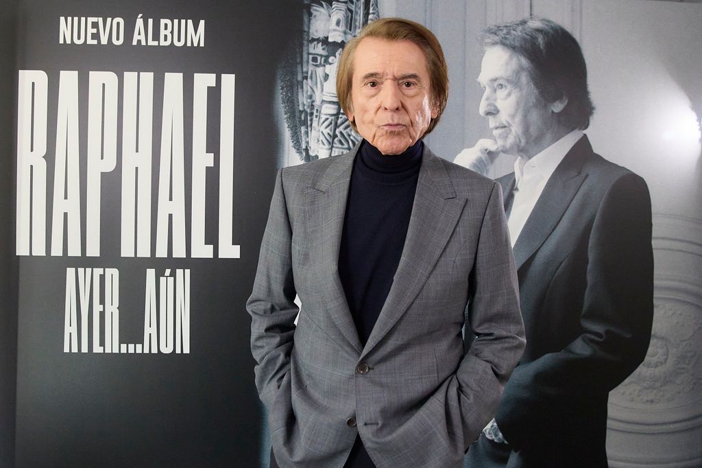 MADRID, SPAIN - NOVEMBER 22: Spanish singer and actor Miguel Rafael Martos Sanchez, better known as Raphael, during the presentation of his album 'Ayer... aun', at Universal's offices on November 22, 2024, in Madrid, Spain.  Raphael pays tribute to the French song, performed by artists such as Gilbert Becaud, Charles Aznavour, Jacques Brel and Edith Piaf, in an album called 'Ayer... aun'. His album number 86, composed of thirteen tracks, was made in the style of yesteryear, at the Meudon Studios in Paris under the production of Jacobo Calderon, with the musicians playing together at the same time in the studio. (Photo By Jesus Hellin/Europa Press via Getty Images)