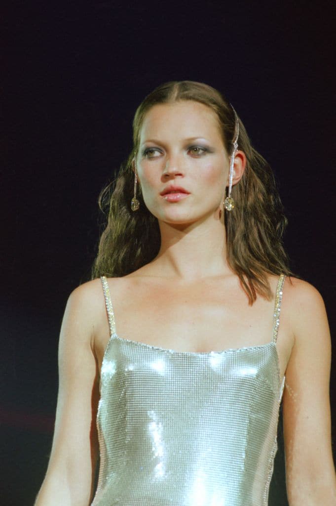 Kate Moss en 1999 en el desfile Diamons Are Forever
