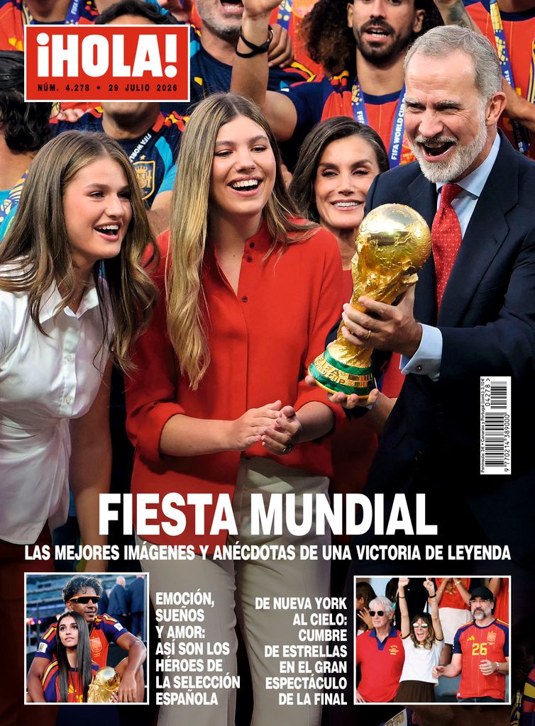 Los Reyes con Leonor y Sofía celebrando el Mundial