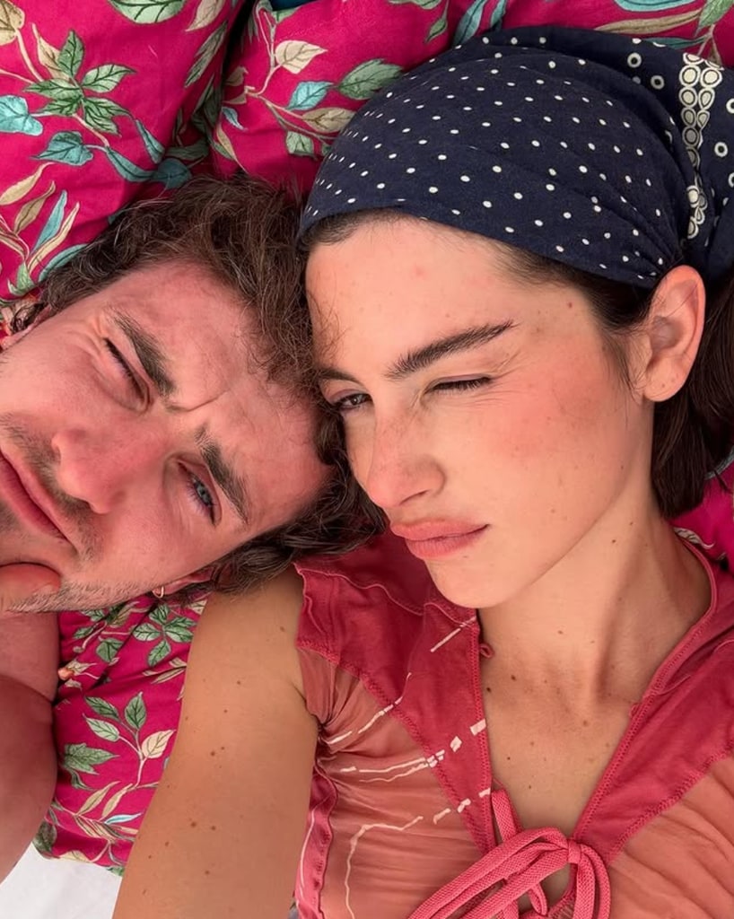Paul Mescal y Gracie Abrams hicieron pública su relación con un post de instagram de la cantante.
