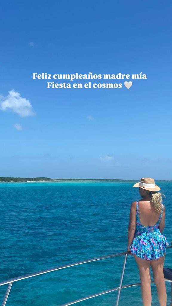 Camila Sodi recordó a su mamá, Ernestina Sodi, en el que sería el cumpleaños de la escritora 