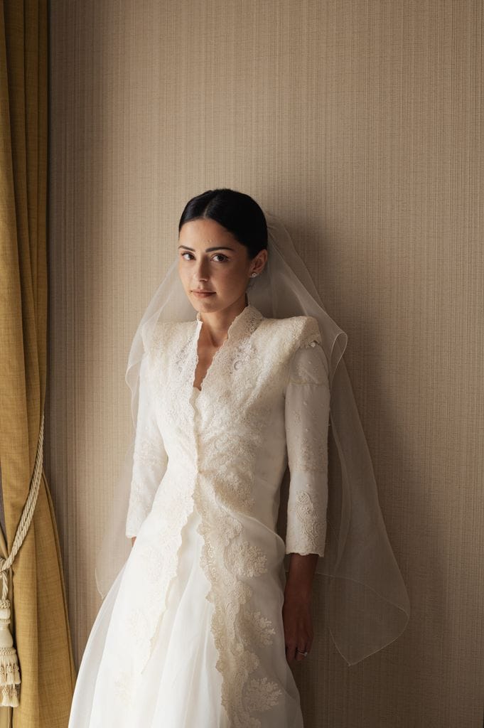 Vestido de novia de encaje de Inés Martín Alcalde