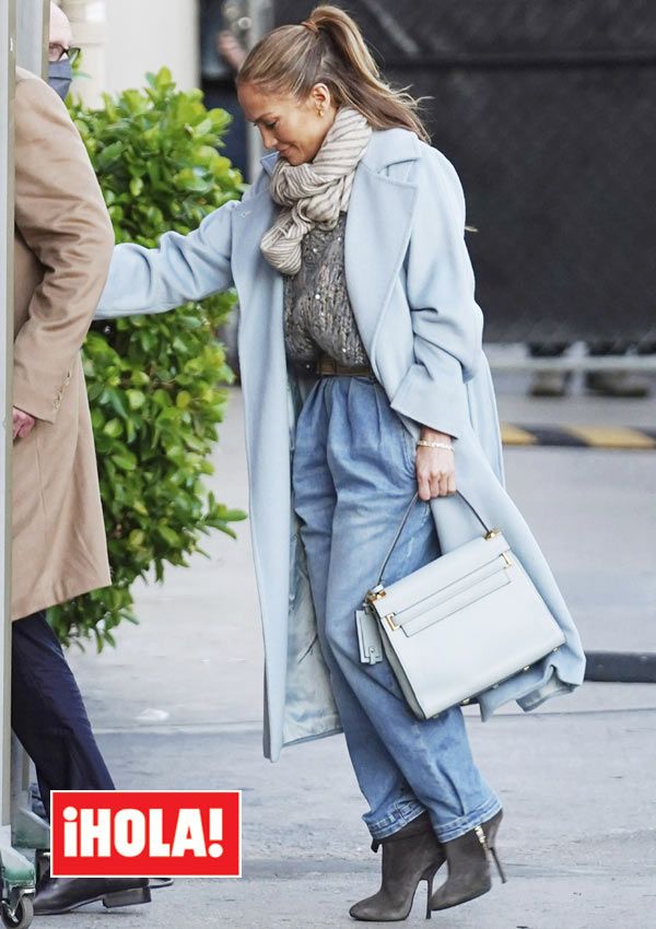 Jennifer Lopez con paper bags
