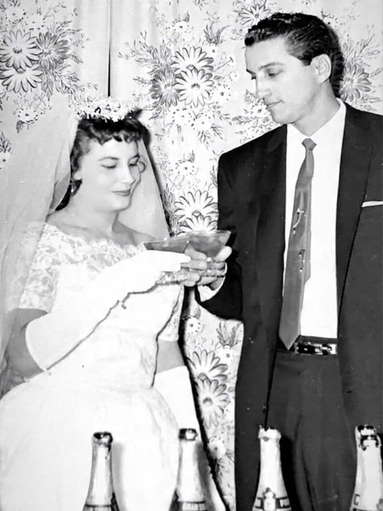 Mario Cimarro compartió unas fotos para recordar a su mamá, quien falleció el 1° de diciembre.