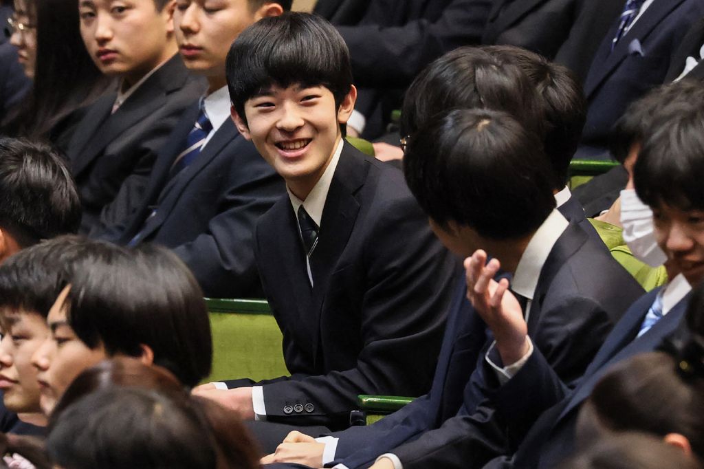 Hisahito de Japón, en la ceremonia de ingreso a la universidad