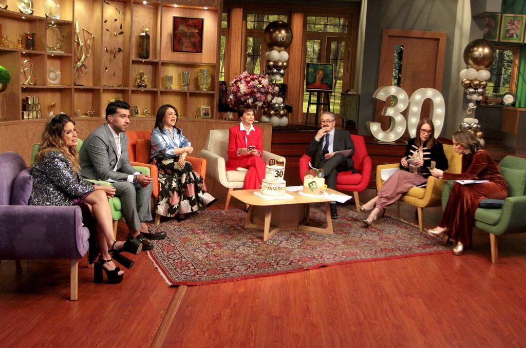 El programa 'Ventaneando' de TV Azteca lleva 30 años al aire, con su primera emisión el 22 de enero de 1996