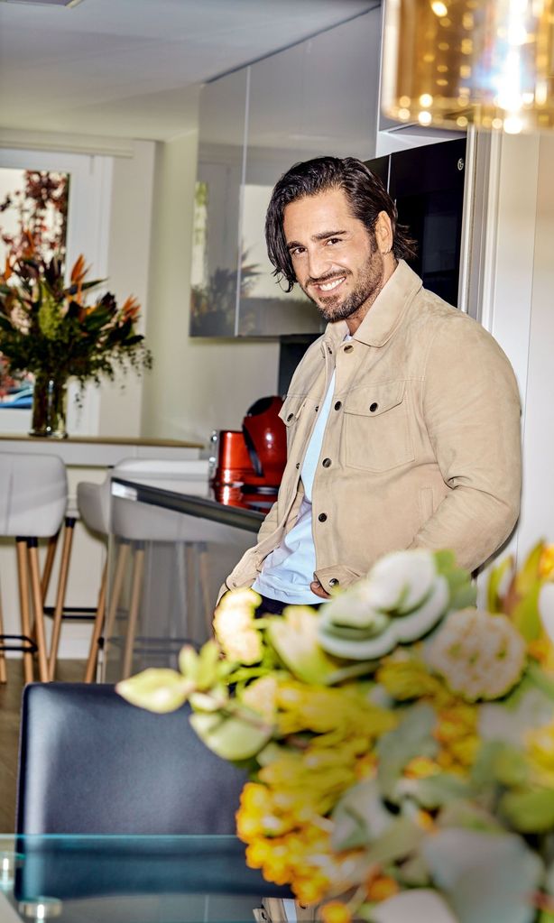 David Bustamante HOLA 4006