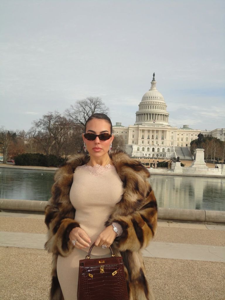 La 'influencer' junto al Capitolio