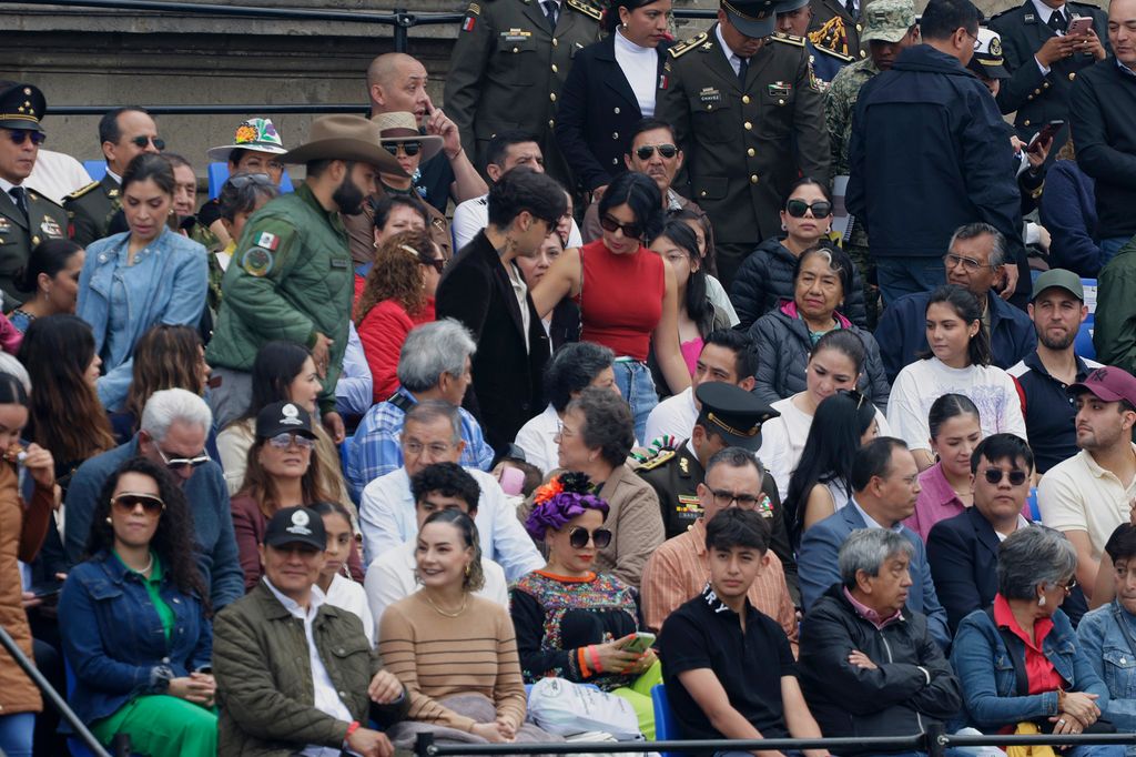 Ángela Aguilar y Christian Nodal en el Desfile Militar.