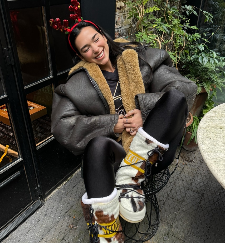 La primera vez que Dua Lipa hizo una publicación con su anillo de compromiso fue en Diciembre 2024. 