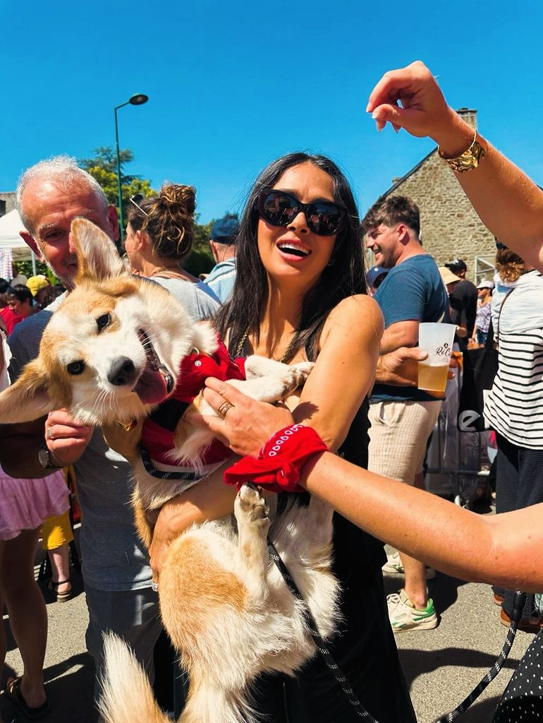 Salma Hayek fue la más divertida en el Tour de Francia