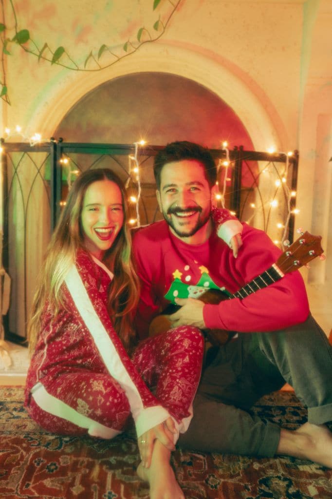 Camilo y Evaluna se adelantan a las fechas con 'Navidad en Cada Esquina', y María Becerra estrena 'Quimera'