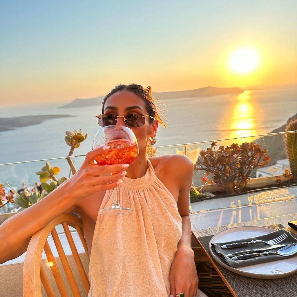 diego boneta y renata notni de vacaciones en grecia