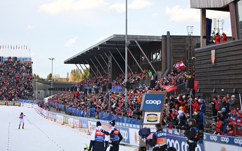 El príncipe heredero de Noruega, Haakon en el Campeonato Mundial de Esquí Nórdico de la FIS en Trondheim, Noruega