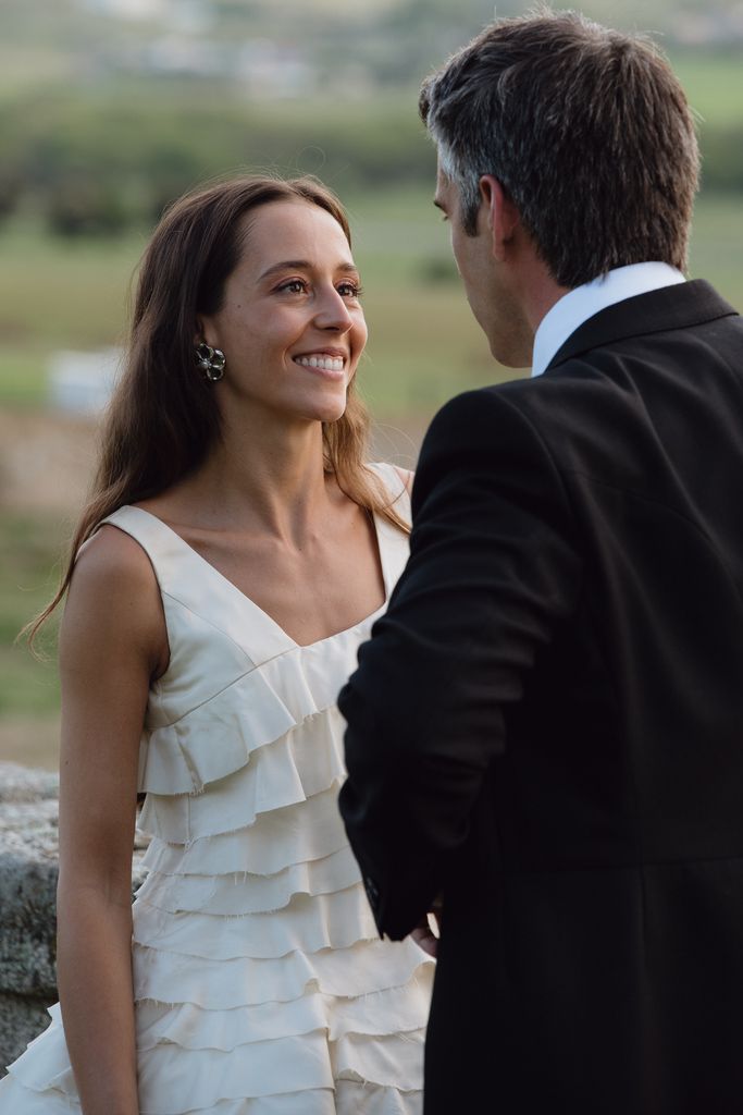 Vestido de novia con volantes y cancán de Ynés Suelves