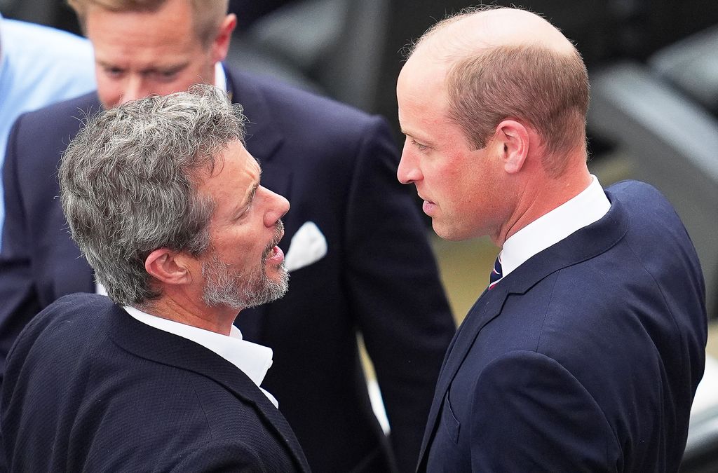 El rey Federico de Dinamarca con el príncipe Guillermo en el Frankfurt Arena de Alemania viendo el partido que enfrenta a las selecciones de ambos países en la Eurocopa 2024