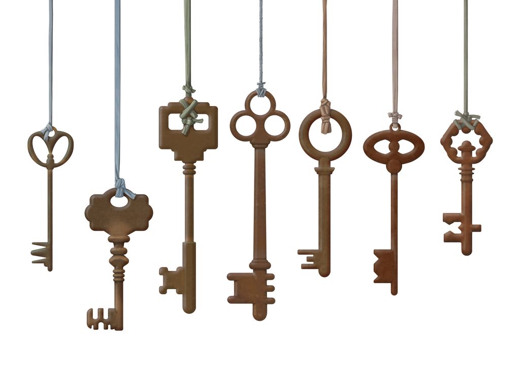 Las llaves viejas colgadas en el balcón se mueven con el viento y generan un sonido que incomoda a las palomas.