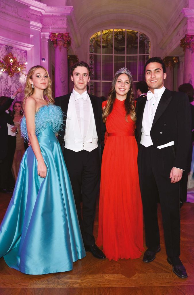 Louise d'Orléans en Le Bal, el baile de debutantes de París, 2019.