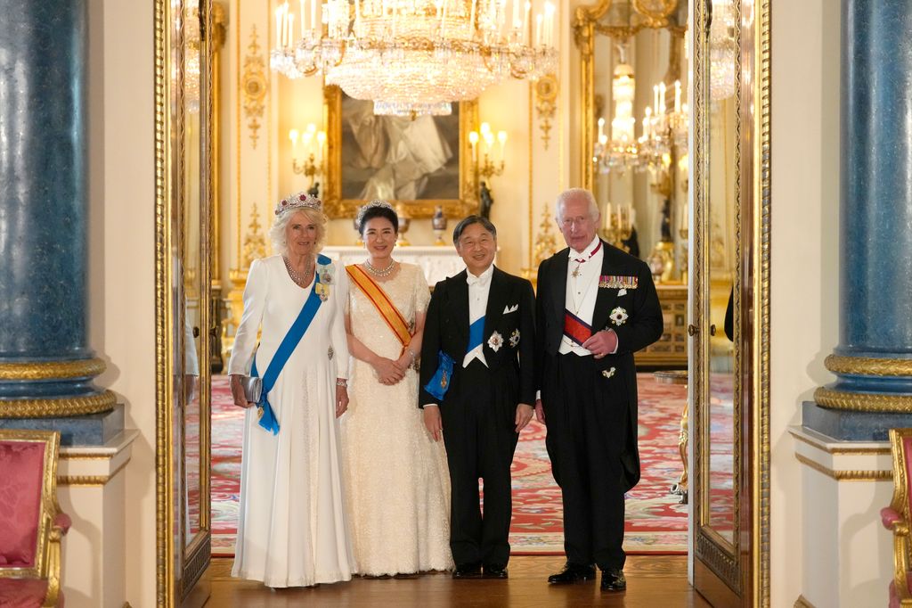 Reyes Carlos y Camilla con Naruhito y Masako de Japón