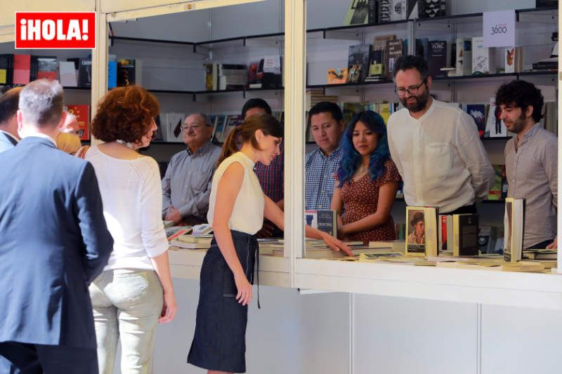 La reina Letizia en la Feria del Libro de Madrid