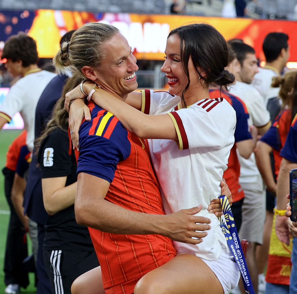 El jugador y su esposa, celebrando la victoria en la final del Mundial