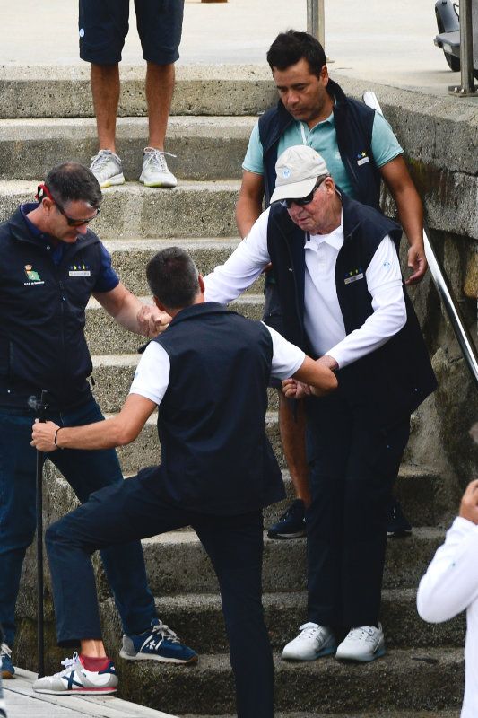 Rey Juan Carlos en las regatas de Sanxenxo