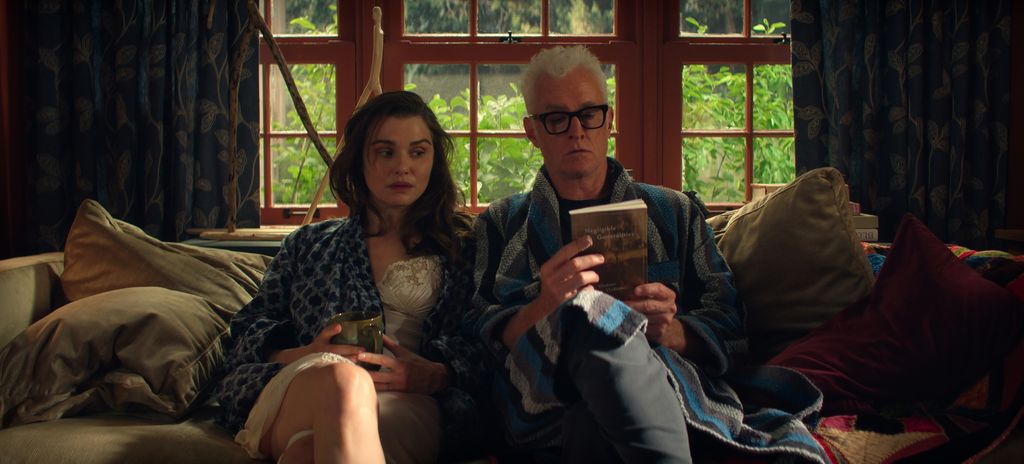 El matrimonio de la protagonista con John está en crisis