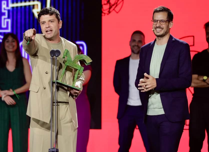 Junto a su compañero de podcast Miguel Maldonado