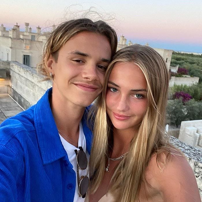 Romeo Beckham se lleva a su novia a las vacaciones familiares