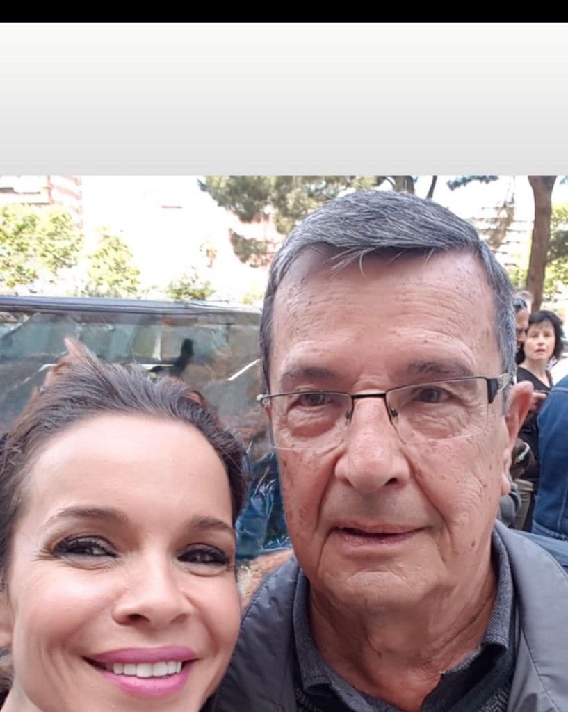 Carme Chaparro con su padre, que ha fallecido