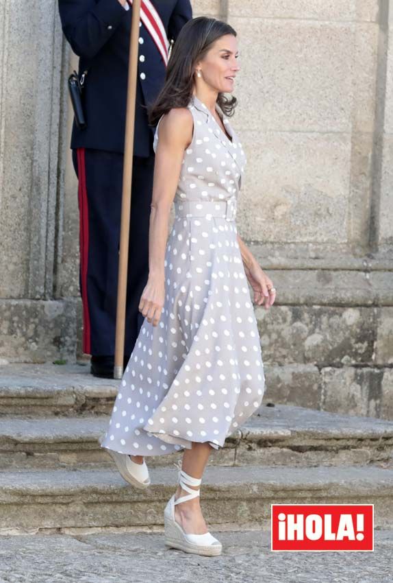 Reina Letizia alpargatas look