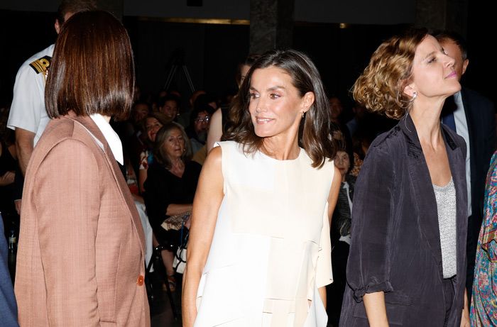 La reina Letizia preside la final nacional de monólogos 'Solo de Ciencia'